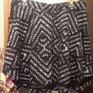 UNIQUE  FLARE SKIRT  ABOVE KNEE
